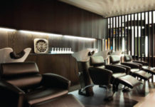 Kosmiczne stanowiska Russell Eaton