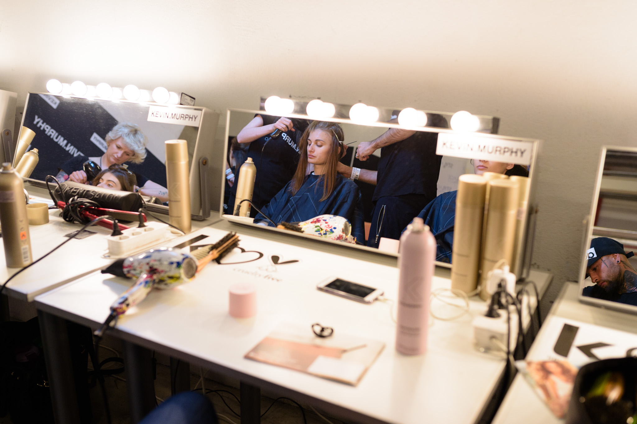 2_DawidWolinski310517backstage_web_fotFilipOkopnyFashionImages