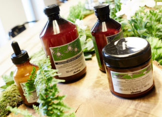 Nowość w salonach fryzjerskich: Renewing – kuracja anti-aging od Davines