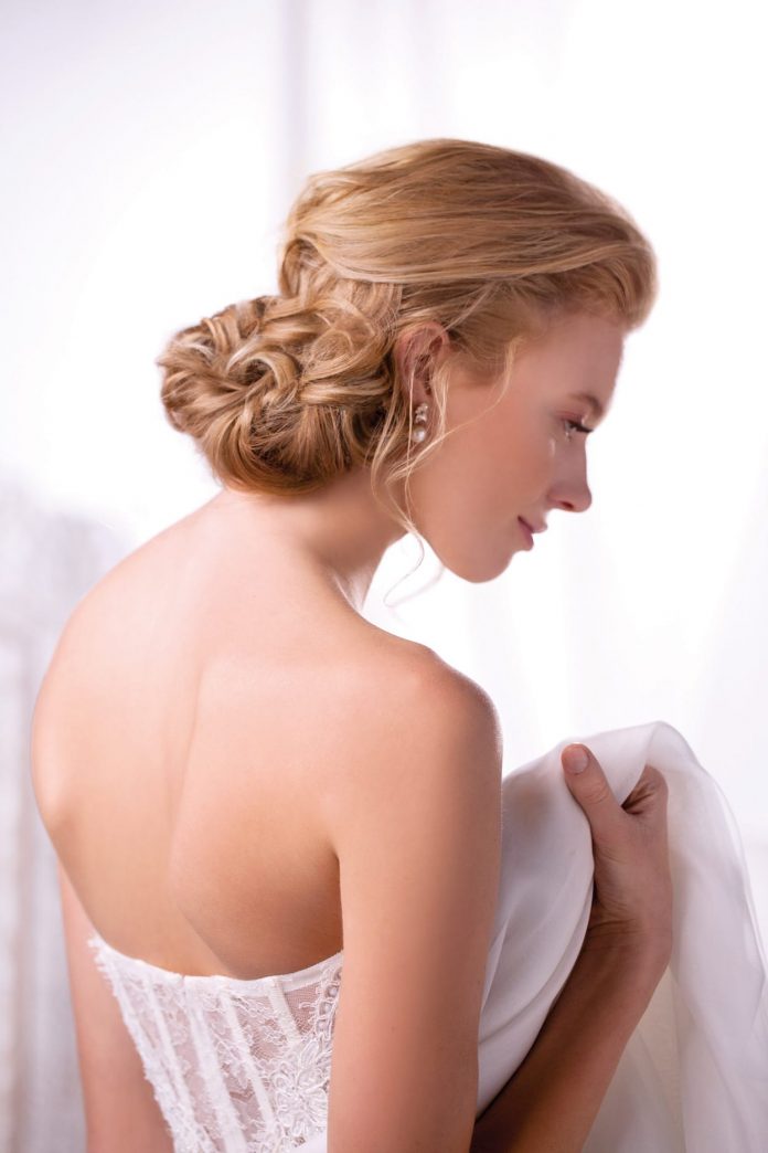 Hair: Michael Albor, Matrix Artistic Director, Photo: Bob Packer, Styling: L’elite Bridal