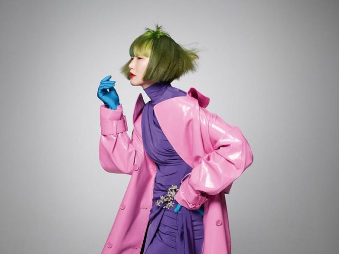 ColorZoom_GWEN_SHOOT_03_418_V3-CMYK