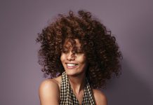 Loki zawsze wracają! Włosy: Schwarzkopf Professional @ Essential Looks 2:2022