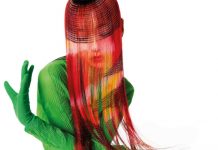 Szaleństwo kolorów cz.I Włosy: Antoinette Beenders i X-Presion dla Aveda, Zdjęcie: Miguel Reveriego, Makijaż: Lolita Makeup, Stylizacja: Belén Antolín