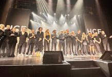 Show Création autorstwa Haute Coiffure Française w Folies Bergère HCF Show